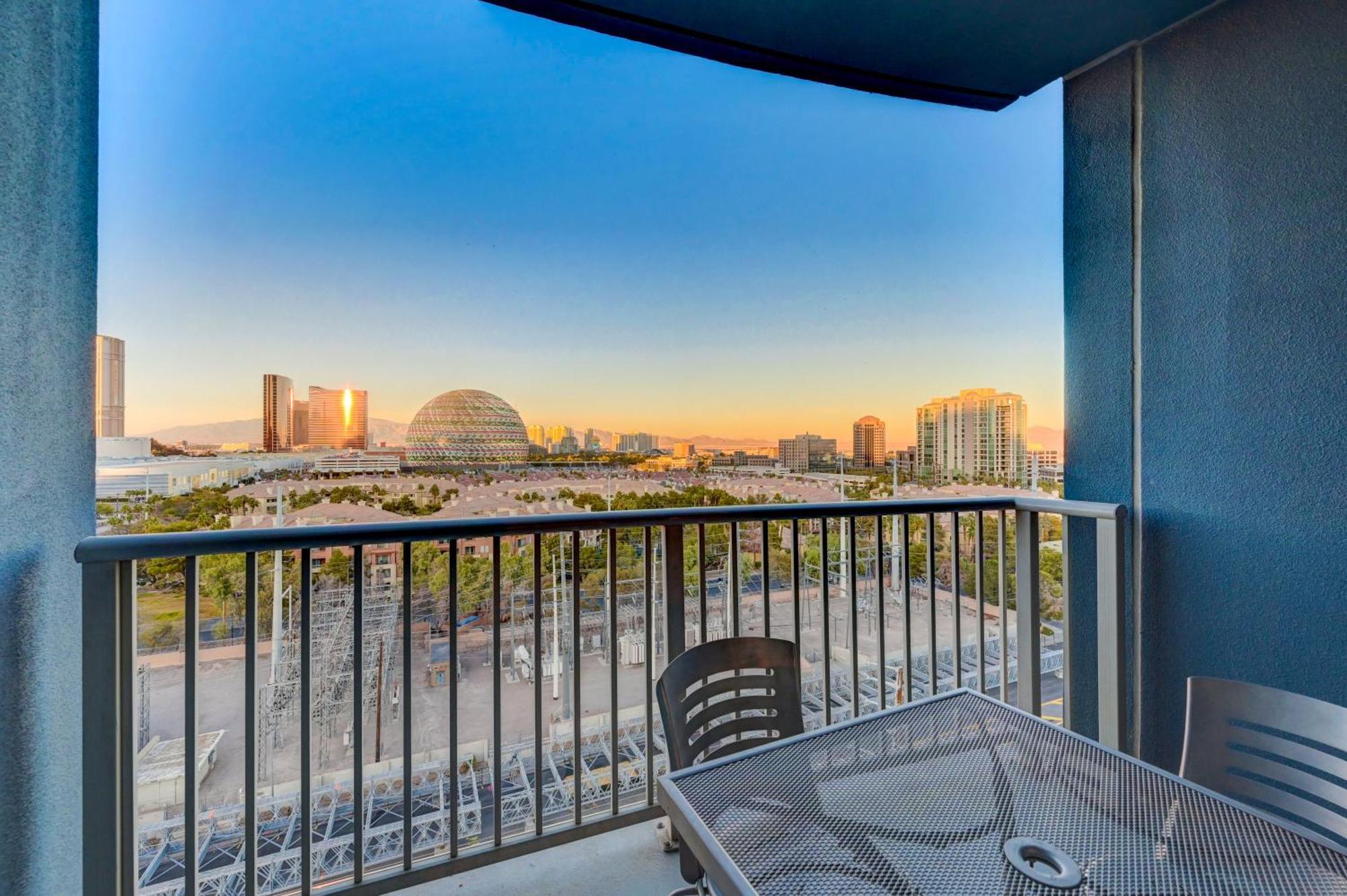 Apartahotel Sphere In Hd! - 